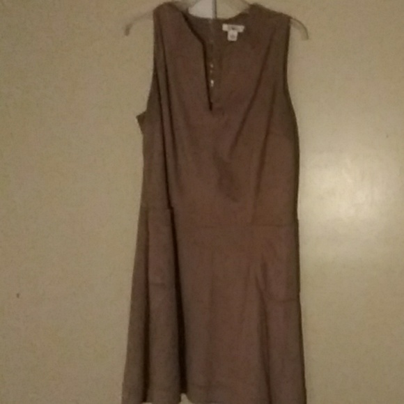 Dress - Picture 1 of 1